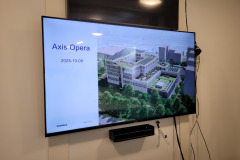 Axis-104